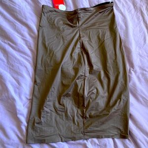 Spanks reversible shape skirt